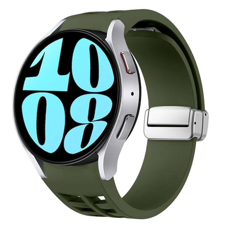 Correia de relógio em silicone com fivela prateada magnética dobrável Richard, para Samsung Galaxy Watch 6 40 / 44mm, para Samsung Galaxy Watch 5 40 / 44mm, para Samsung Galaxy Watch 4 40 / 44mm