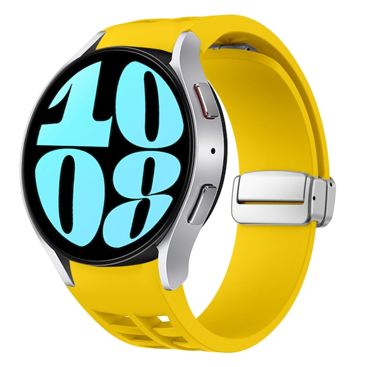 Correia de relógio em silicone com fivela prateada magnética dobrável Richard, para Samsung Galaxy Watch 6 40 / 44mm, para Samsung Galaxy Watch 5 40 / 44mm, para Samsung Galaxy Watch 4 40 / 44mm