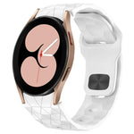 Pulseira de Relógio em Silicone com Textura de Futebol e Fivela Invertida, Para Samsung Galaxy Watch 4 44mm, Para Samsung Galaxy Watch 4 40mm, Para Samsung Galaxy Watch 4 Classic 46mm, Para Samsung Galaxy Watch 4 Classic 42mm