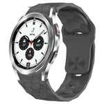 Pulseira de Relógio em Silicone com Textura de Futebol e Fivela Invertida, Para Samsung Galaxy Watch 4 44mm, Para Samsung Galaxy Watch 4 40mm, Para Samsung Galaxy Watch 4 Classic 46mm, Para Samsung Galaxy Watch 4 Classic 42mm