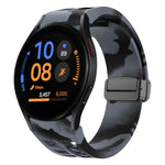 Correia de relógio em silicone com fivela preta magnética dobrável Richard, para Samsung Galaxy Watch FE 40mm, para Samsung Galaxy Watch 7 40 / 44mm, para Samsung Galaxy Watch 6 Classic 43 / 47mm