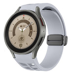 Correia de relógio em silicone com fivela preta magnética dobrável Richard, para Samsung Galaxy Watch 5 40 / 44mm, para Samsung Galaxy Watch 5 Pro 45mm, para Samsung Galaxy Watch 4 40 / 44mm