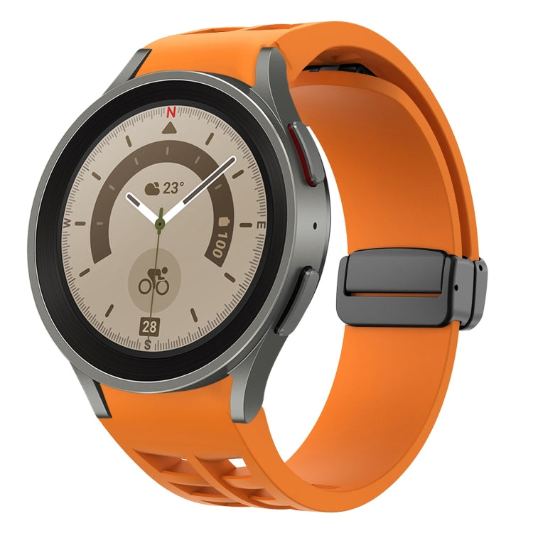 Correia de relógio em silicone com fivela preta magnética dobrável Richard, para Samsung Galaxy Watch 5 40 / 44mm, para Samsung Galaxy Watch 5 Pro 45mm, para Samsung Galaxy Watch 4 40 / 44mm
