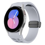 Correia de relógio em silicone com fivela preta magnética dobrável Richard, para Samsung Galaxy Watch 5 40 / 44mm, para Samsung Galaxy Watch 5 Pro 45mm, para Samsung Galaxy Watch 4 40 / 44mm