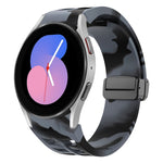 Correia de relógio em silicone com fivela preta magnética dobrável Richard, para Samsung Galaxy Watch 5 40 / 44mm, para Samsung Galaxy Watch 5 Pro 45mm, para Samsung Galaxy Watch 4 40 / 44mm