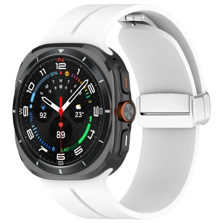 Correia de Relógio em Silicone com Fivela Magnética Dobravel Prateada para Samsung Galaxy Watch Ultra 47mm / Ultra 2025 Groove