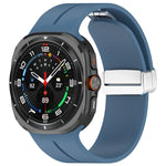 Correia de Relógio em Silicone com Fivela Magnética Dobravel Prateada para Samsung Galaxy Watch Ultra 47mm / Ultra 2025 Groove