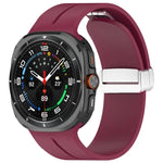 Correia de Relógio em Silicone com Fivela Magnética Dobravel Prateada para Samsung Galaxy Watch Ultra 47mm / Ultra 2025 Groove