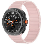 Bracelete de Silicone Magnético com Três Contas, para Samsung Galaxy Watch8 / Watch8 Classic