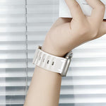 Correia de relógio em silicone de cor sólida estilo degrau personalizada, para Apple Watch 49mm / 46mm / 45mm / 44mm