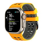 Correia de relógio de silicone com textura de pneu bicolor e dois furos, para Apple Watch 49mm / 46mm / 45mm / 44mm