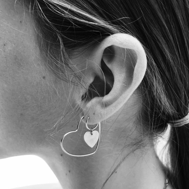 Conjunto de Brincos de Argola com Coração de Metal Simples para Mulheres Fashion