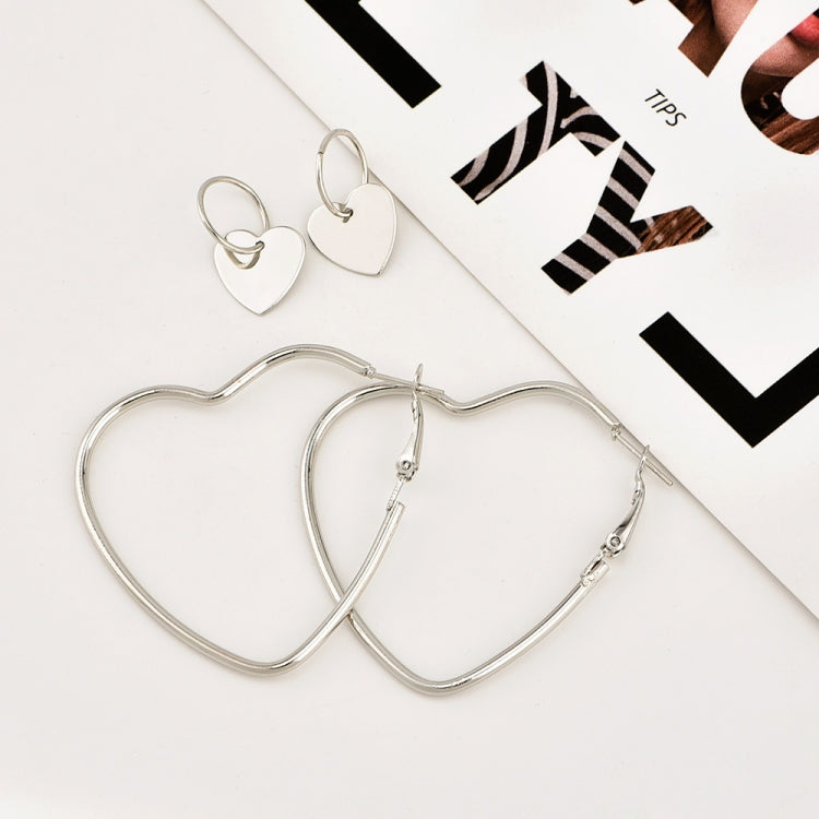Conjunto de Brincos de Argola com Coração de Metal Simples para Mulheres Fashion