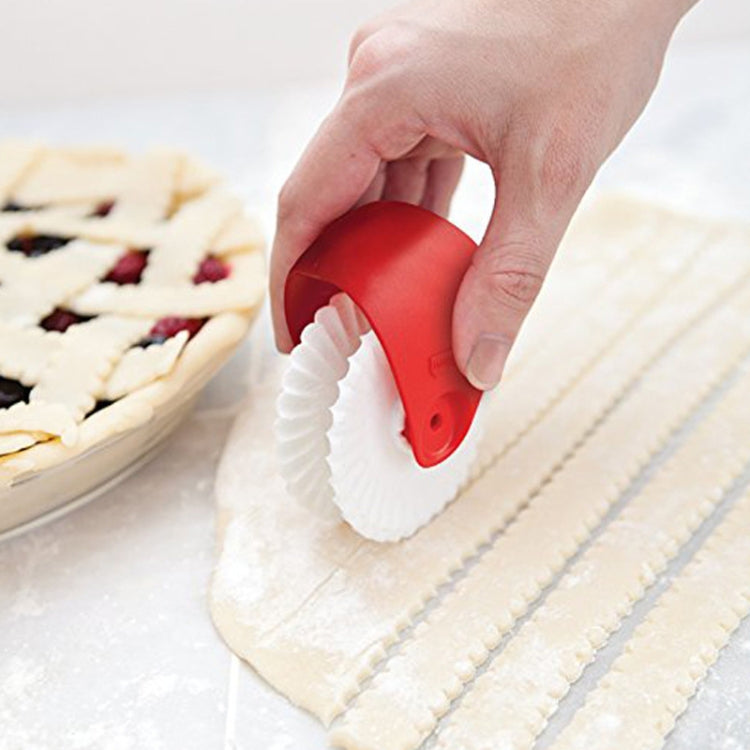 Ferramentas de pastelaria Roda de cortar massa Roda de bainha Cortador manual de massa Cortador em rolo Gadgets criativos de cozinha