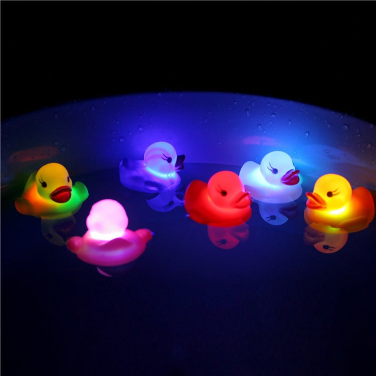 2 Peças de Brinquedos de Banho para Bebé com Luz LED por Indução de Água, Entrega de Cor Aleatória, Brinquedo de Banho com Pato Luminoso