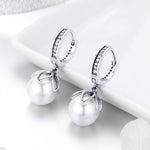 Brincos Redondos com Contas de Concha Simples para Senhora em Prata, SCE482
