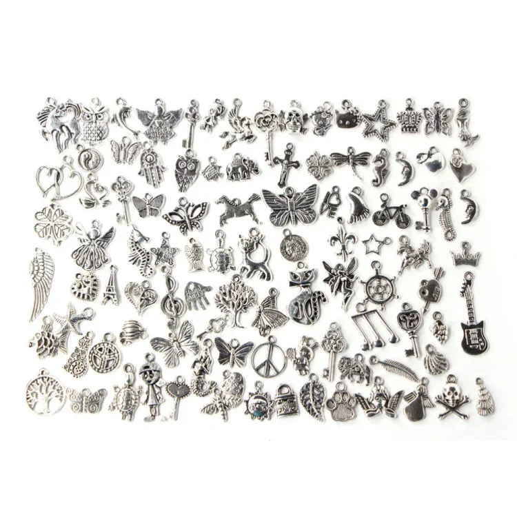 100 Peças de Charms de Pulseira Europeus em Cor Prata Antiga Joalharia de Moda DIY Feito à Mão