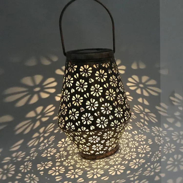 Lanterna de Ferro Forjado Solar Exterior Decoração de Jardim Lâmpada Pendente LED, Lanterna Crisântemo