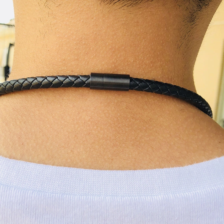 Colar de Colarinho em Couro com Fecho Magnético em Aço Inoxidável e Pedra de Lava NC441