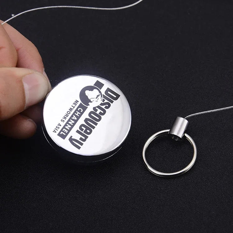 Anel de Chaves com Corda de Arame Retrátil de Alta Elasticidade, Anti-Perda e Anti-Roubo, Entrega com Padrão Aleatório