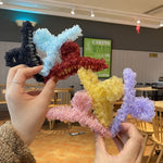 Presilha de Cabelo de Primavera em Material de Resina, Cor: 25 Amarelo Fio de Rede, 20 Preto Fio de Rede, 21 Rosa Fio de Rede, 22 Azul Lago Fio de Rede, 23 Roxo Claro Fio de Rede