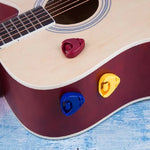 100 PCS Caixa de Armazenamento ABS para Palhetas de Guitarra, Entrega de Cor Aleatória, Caixa de Palhetas em Forma de Coração, Caixa Grande de Palhetas Triangular