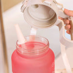 Garrafa de Água Desportiva de Grande Capacidade com Cor Degradê Fosca Exterior Portátil com Palhinha, 2000ml