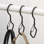 2pcs Ganchos em S Domésticos para Pendurar, Ganchos Metálicos à Prova de Vento com Fecho de Segurança, Preto, Branco