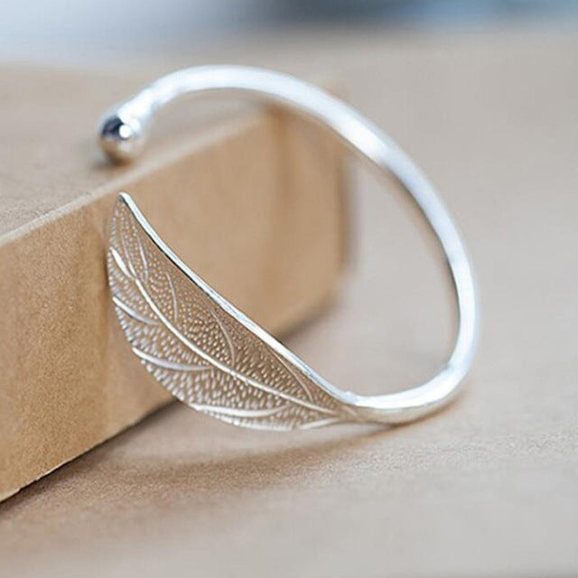 Braceletes Abertos com Design de Folha para Mulheres, Joalharia Vintage em Prata, Pulseira de Luxo