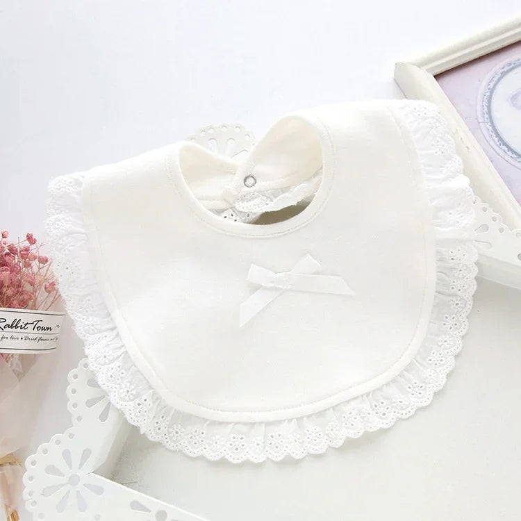 Babete de Renda para Recém-nascido com Laço, Toalhas para Saliva de Bebé